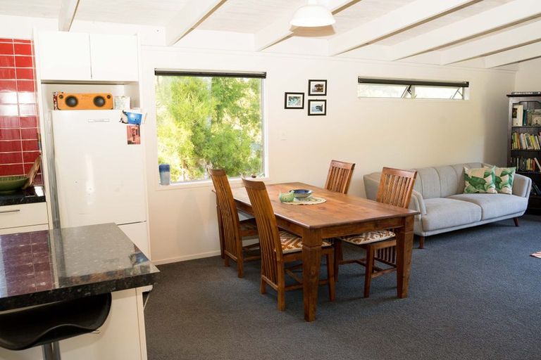 Photo of property in 41 Warner Park Avenue, Laingholm, Auckland, 0604