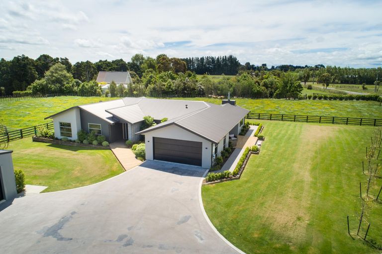 Photo of property in 643 Mount Stewart Halcombe Road, Halcombe, Feilding, 4779