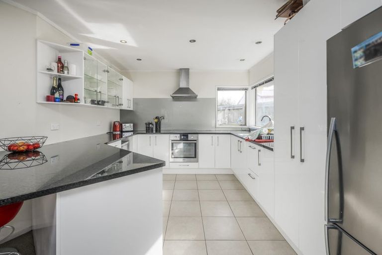 Photo of property in 136 Everglade Drive, Totara Heights, Auckland, 2105