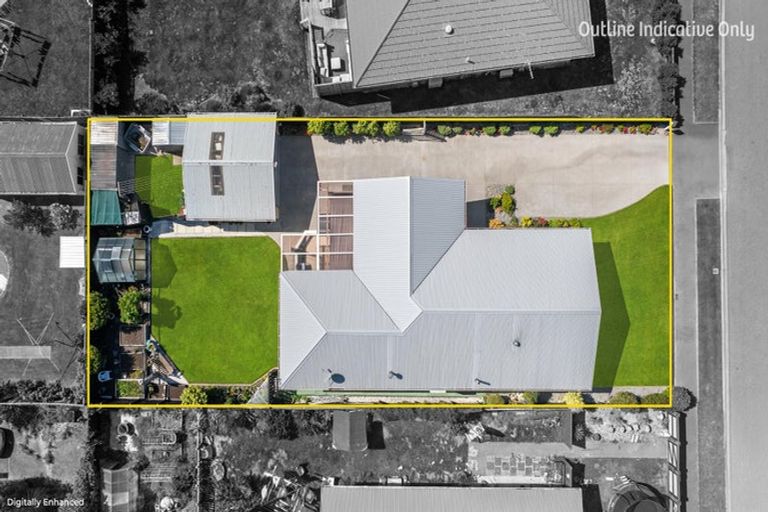 Photo of property in 15 Waratah Street, Avondale, Christchurch, 8061