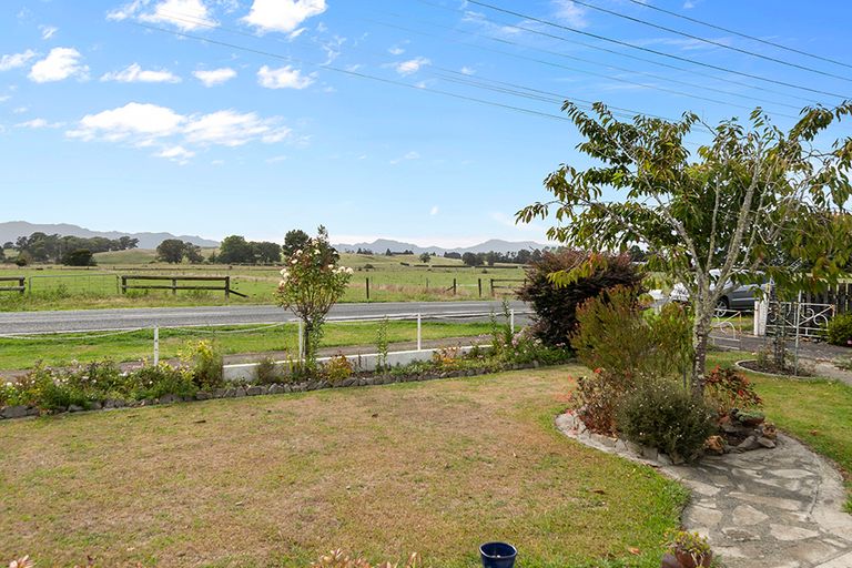 Photo of property in 38 Ngarua Road, Waitoa, 3310