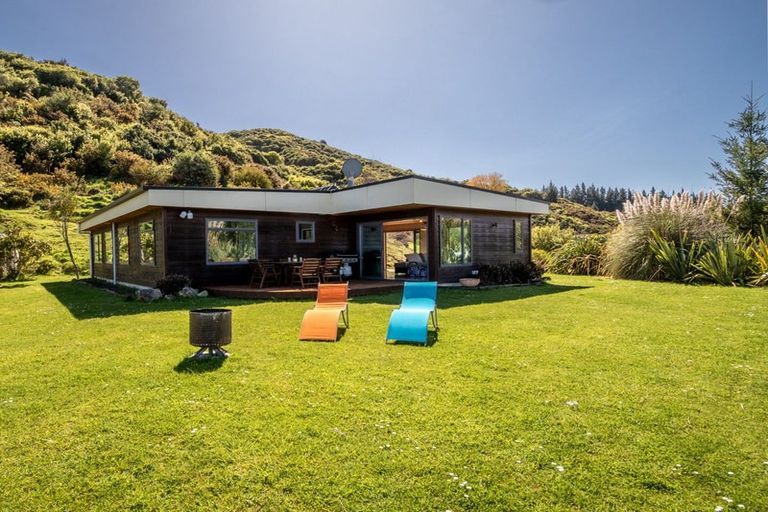 Photo of property in 257 Riwaka-sandy Bay Road, Takaka Hill, Motueka, 7197