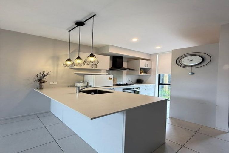 Photo of property in 3 Courage Road, Papakura, 2110