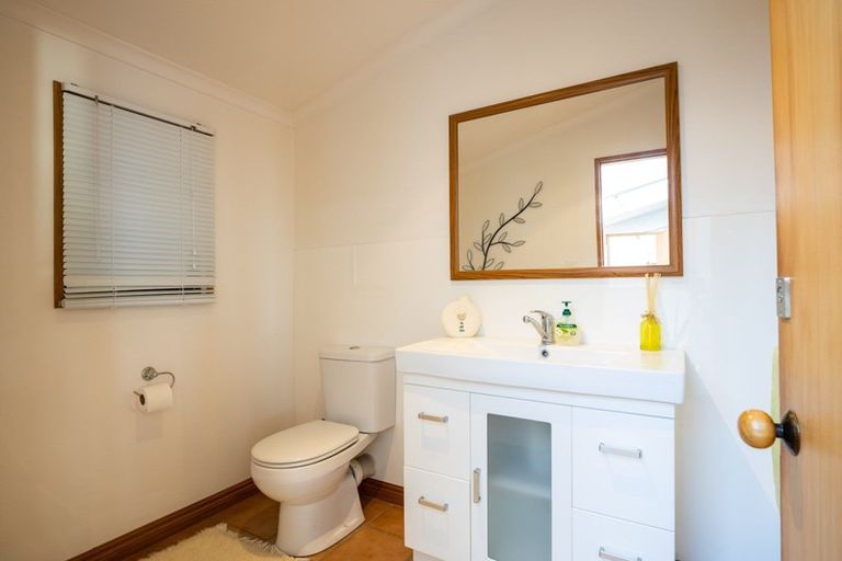 Photo of property in 50 Whiteley Street, Moturoa, New Plymouth, 4310