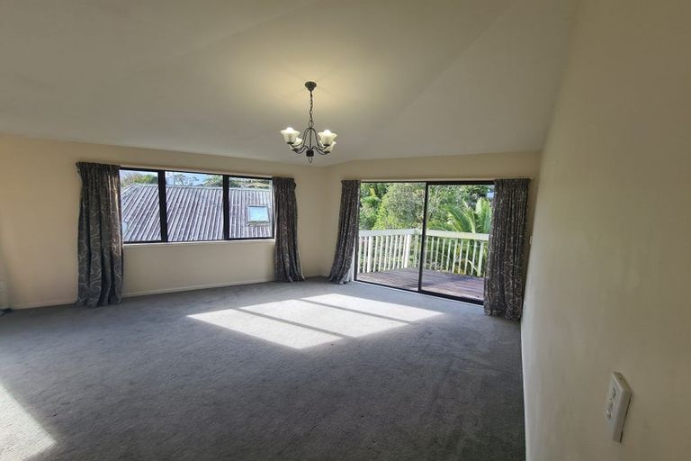 Photo of property in 10c Matipo Road, Mairangi Bay, Auckland, 0630