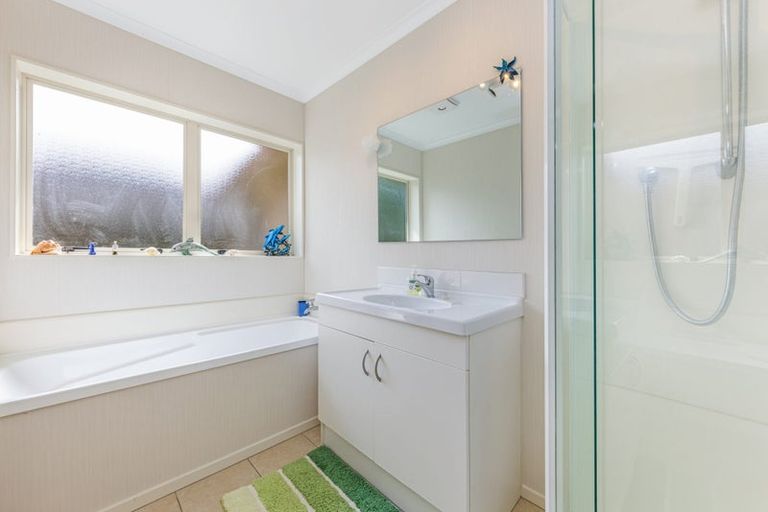 Photo of property in 23 Muirfield Street, Wattle Downs, Auckland, 2103