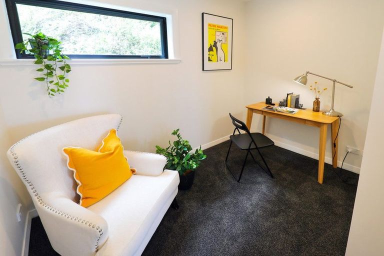 Photo of property in 354 The Esplanade, Island Bay, Wellington, 6023