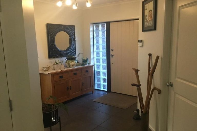 Photo of property in 28 Redwood Crescent, Hurdon, New Plymouth, 4310