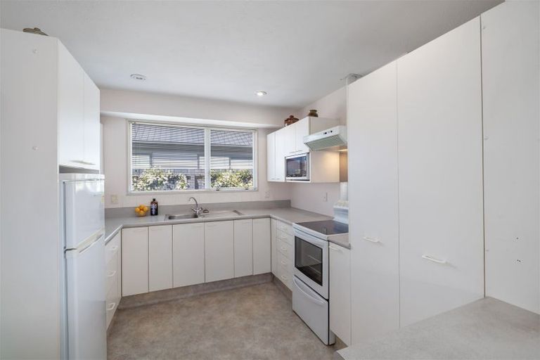 Photo of property in 2/9 Halliwell Avenue, Papanui, Christchurch, 8052