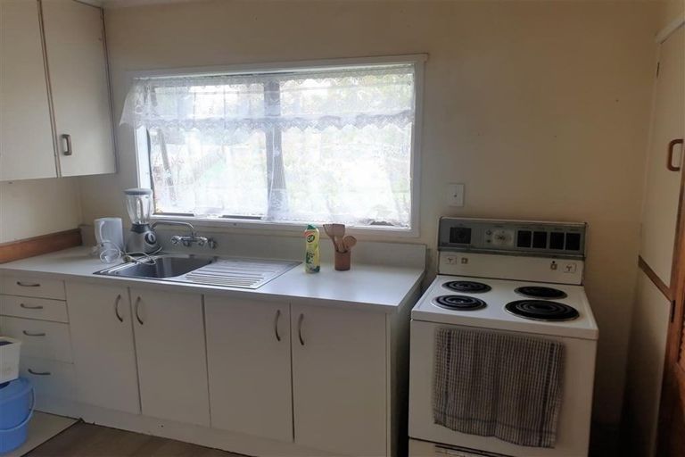 Photo of property in 16 Limond Street, Randwick Park, Auckland, 2105