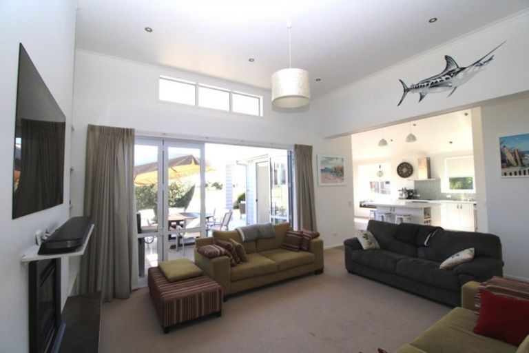 Photo of property in 125 Waimaire Avenue, Matarangi, Whitianga, 3592