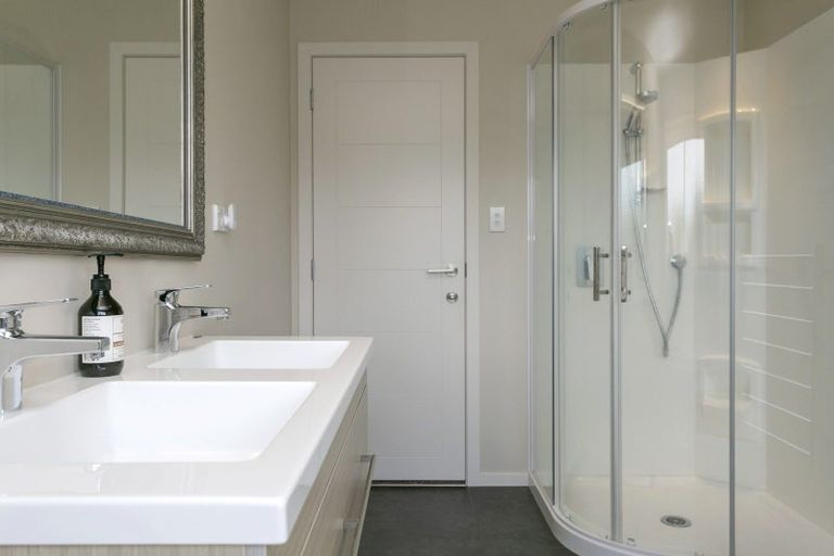 Photo of property in 2/500 Kinloch Road, Kinloch, Taupo, 3377