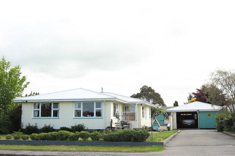 Photo of property in 7 Ashgrove Street, Rangiora, 7400