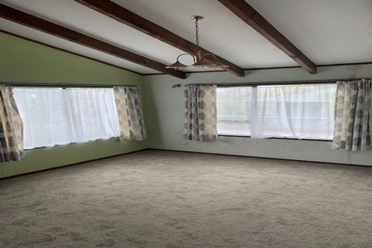 Photo of property in 15 Chrisarda Place, Red Hill, Papakura, 2110