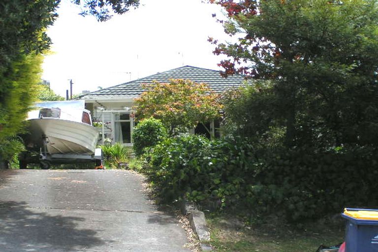Photo of property in 28 Hauraki Road, Hauraki, Auckland, 0622