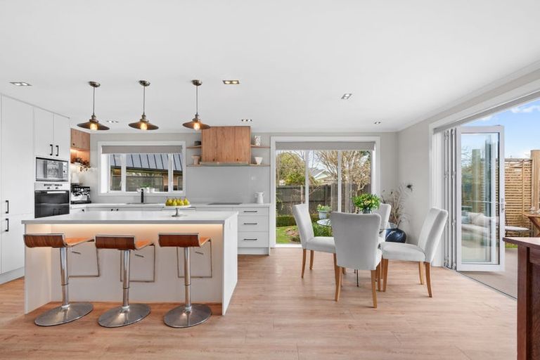 Photo of property in 25 Hillcrest Place, Avonhead, Christchurch, 8042