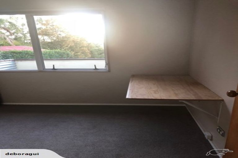 Photo of property in 1/633 Glenfield Road, Totara Vale, Auckland, 0629