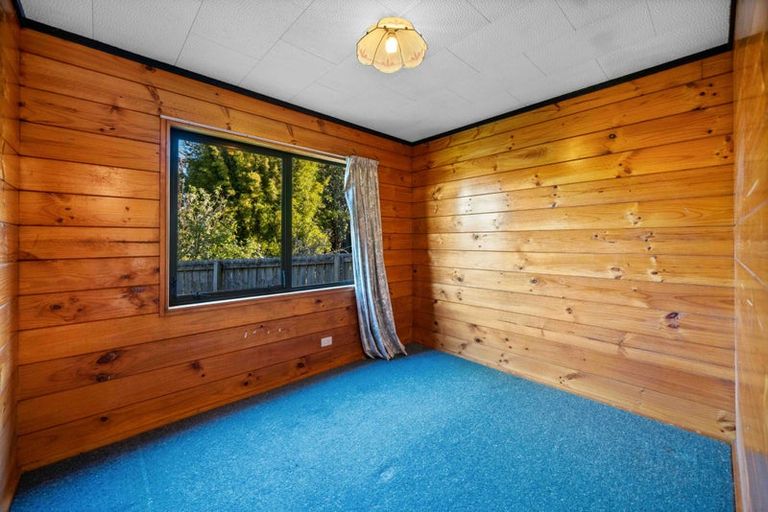 Photo of property in 1/29 Beaubank Road, Kelston, Auckland, 0602