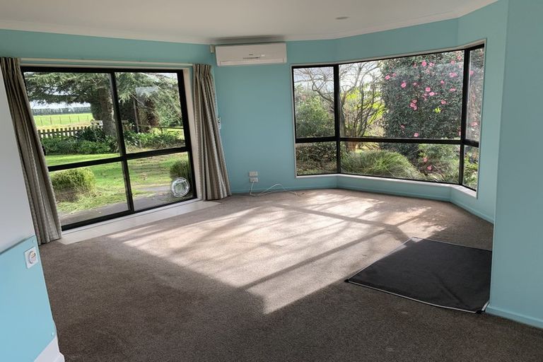 Photo of property in 81 Ohinepanea Road, Pukehina, Te Puke, 3186