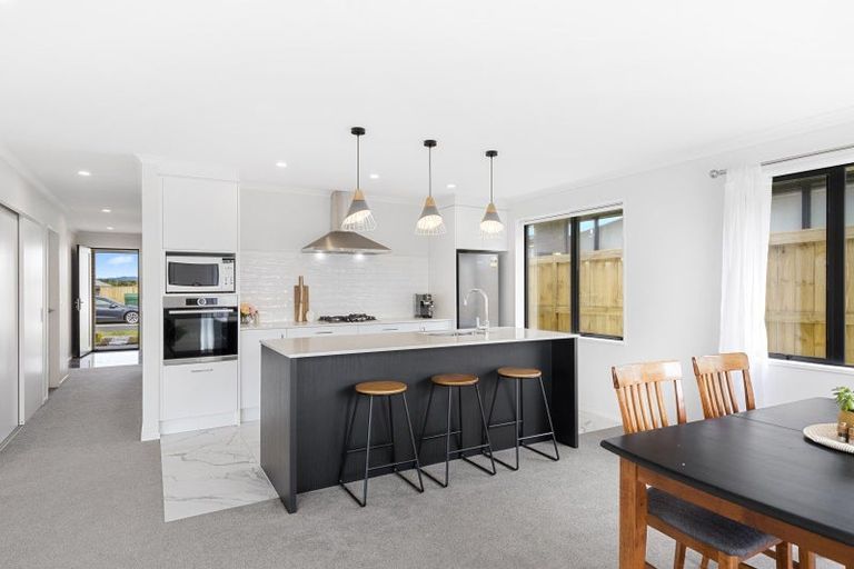 Photo of property in 29 Pouate Way, Waiuku, 2123