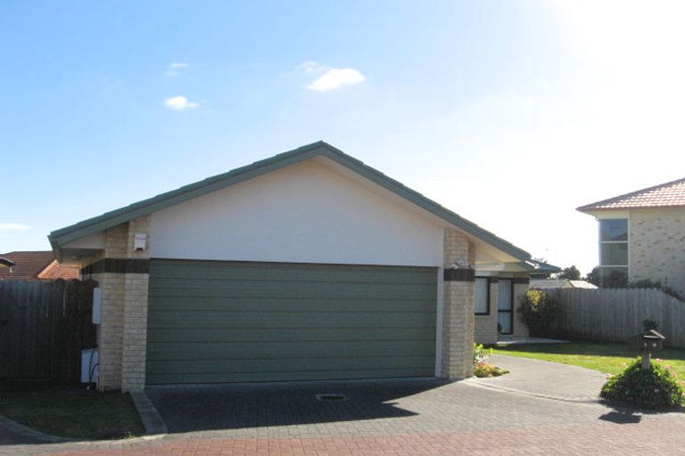Photo of property in 19 Emmerdale Avenue, Papakura, 2110