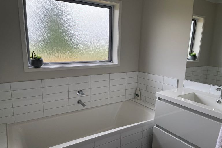 Photo of property in 275 Tararua Road, Levin, 5571