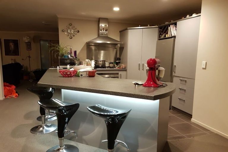 Photo of property in 24 Aragon Grove, Kingsley Heights, Upper Hutt, 5018