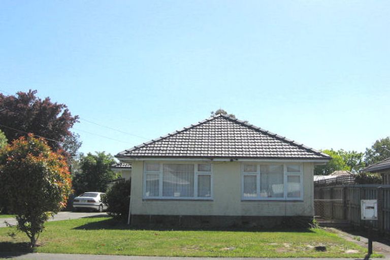 Photo of property in 8 Wilton Crescent, Bishopdale, Christchurch, 8053