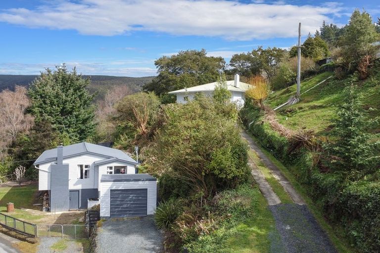 Photo of property in 11 Morepork Lane, Waipori Falls, Outram, 9073