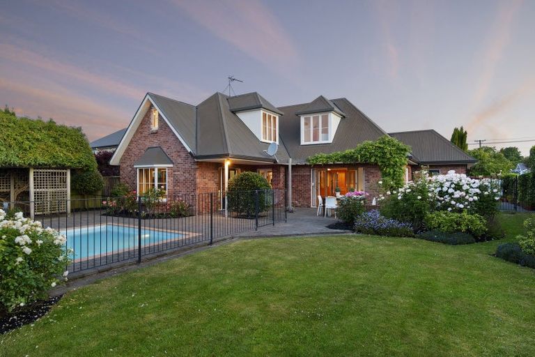 Photo of property in 25 Peel Street, Strowan, Christchurch, 8052