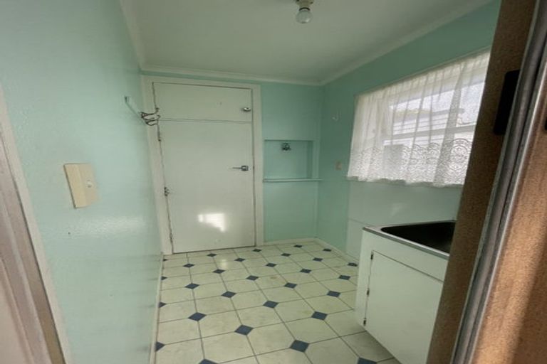 Photo of property in 6 Ely Place, Levin, 5510