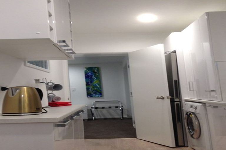 Photo of property in 75 Pah Road, Cockle Bay, Auckland, 2014