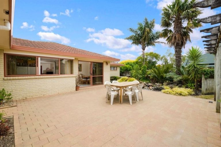 Photo of property in 24 Sunny Crescent, Huapai, Kumeu, 0810