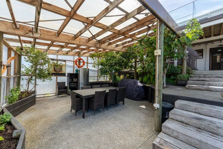 Photo of property in 8 Roore Street, Foxton Beach, Foxton, 4815