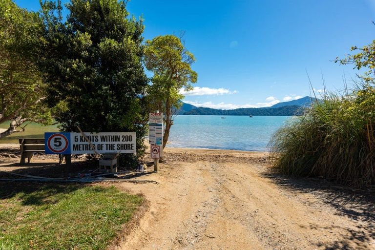 Photo of property in 44 Moetapu Bay Road, Moetapu Bay, Linkwater, 7282