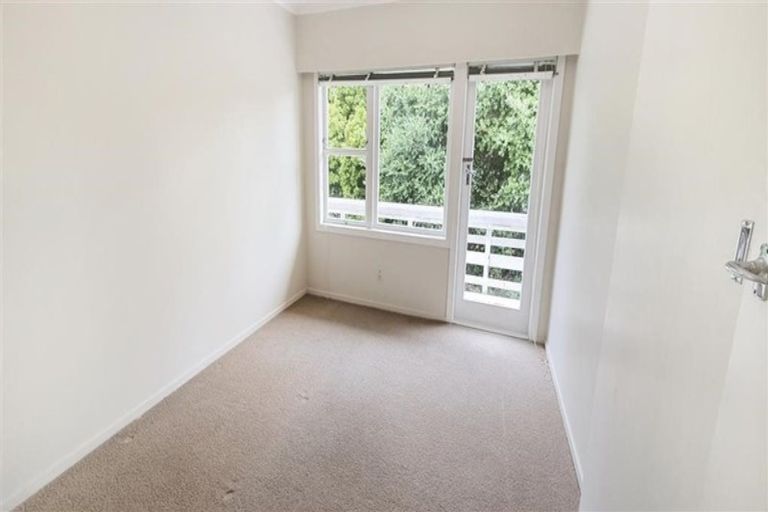 Photo of property in 80 Te Atatu Road, Te Atatu South, Auckland, 0610