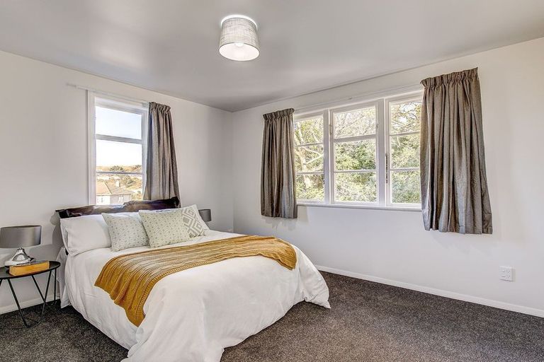 Photo of property in 33 Maher Place, Ranui, Porirua, 5024