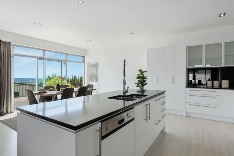 Photo of property in 4 Pennine Way, Huntsbury, Christchurch, 8022