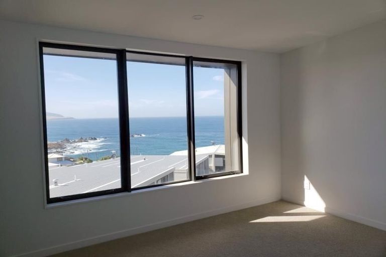 Photo of property in 12/52 High Street, Island Bay, Wellington, 6023