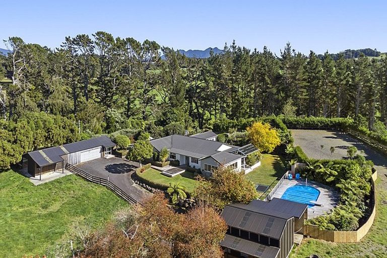 Photo of property in 72 Baker Road, Mangorei, New Plymouth, 4371