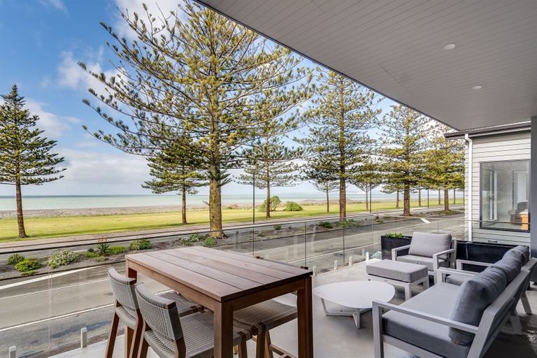 Photo of property in 607 Marine Parade, Napier South, Napier, 4110