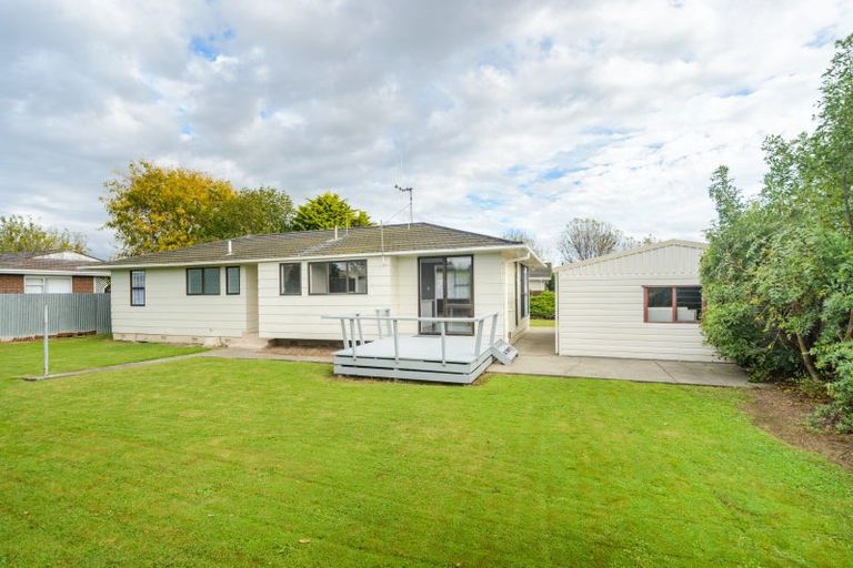 Photo of property in 8 Adams Place, Kelvin Grove, Palmerston North, 4414
