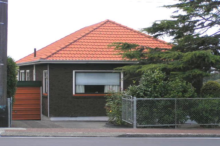 Photo of property in 39 Onewa Road, Northcote, Auckland, 0627