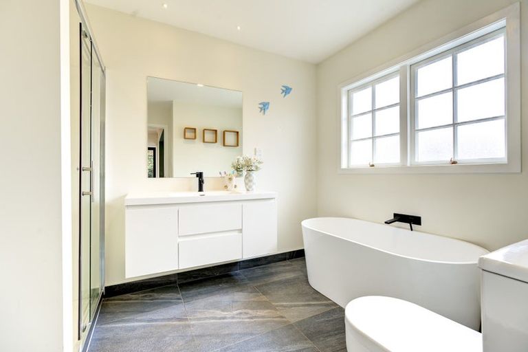 Photo of property in 893 Heaphy Terrace, Claudelands, Hamilton, 3214