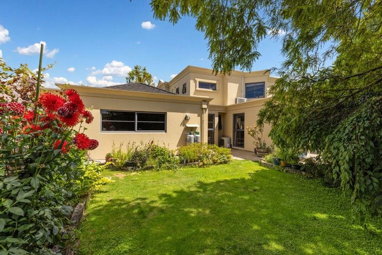 Photo of property in 20 Chateau Drive, Burnside, Christchurch, 8053