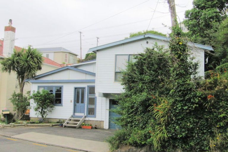 Photo of property in 46 Fortunatus Street, Brooklyn, Wellington, 6021