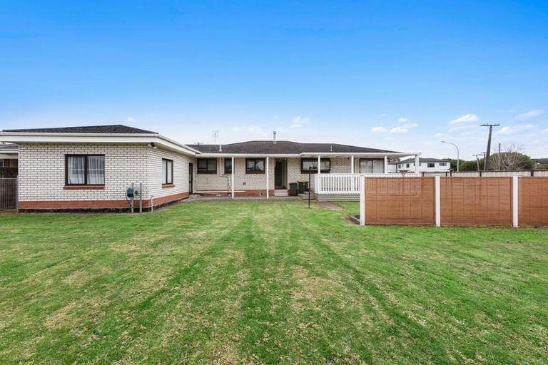Photo of property in 122 Kimpton Road, Papatoetoe, Auckland, 2025