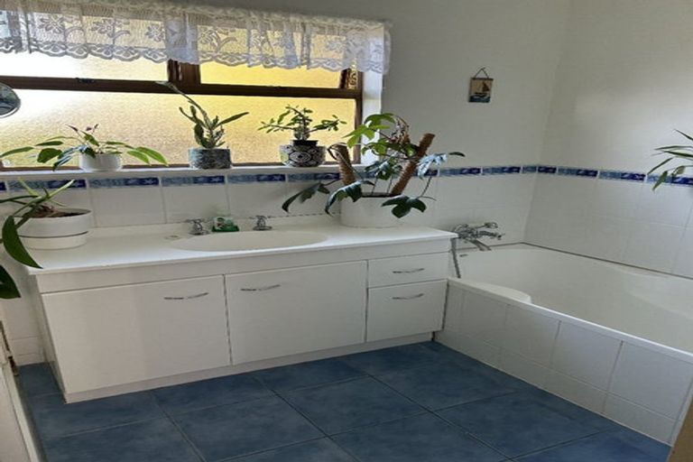 Photo of property in 11 Te Kama Street, Levin, 5510