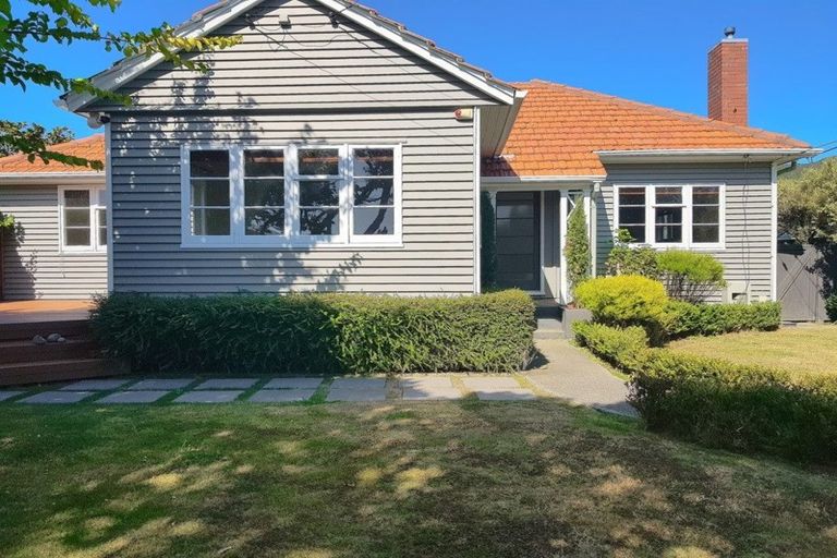 Photo of property in 23 Vincent Street, Waterloo, Lower Hutt, 5011