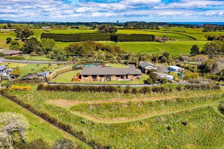 Photo of property in 347 Henwood Road, Hillsborough, New Plymouth, 4372